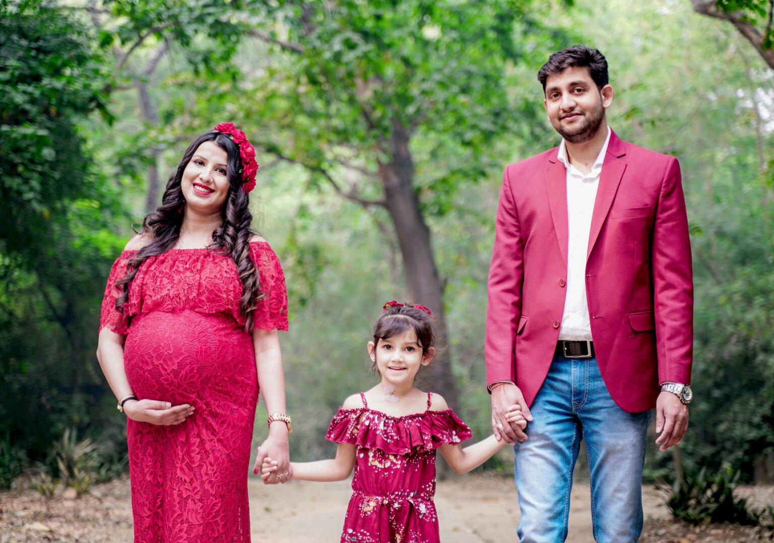 21 Unique And Creative Maternity Shoot Ideas TheBlessedMom